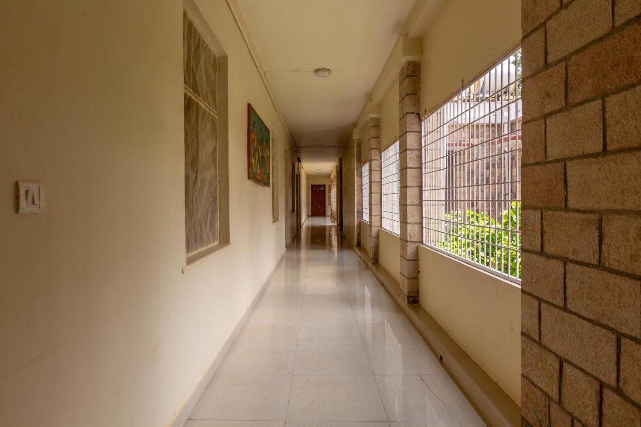 Kstdc Hotel Mayura Chalukya, Badami Extérieur photo