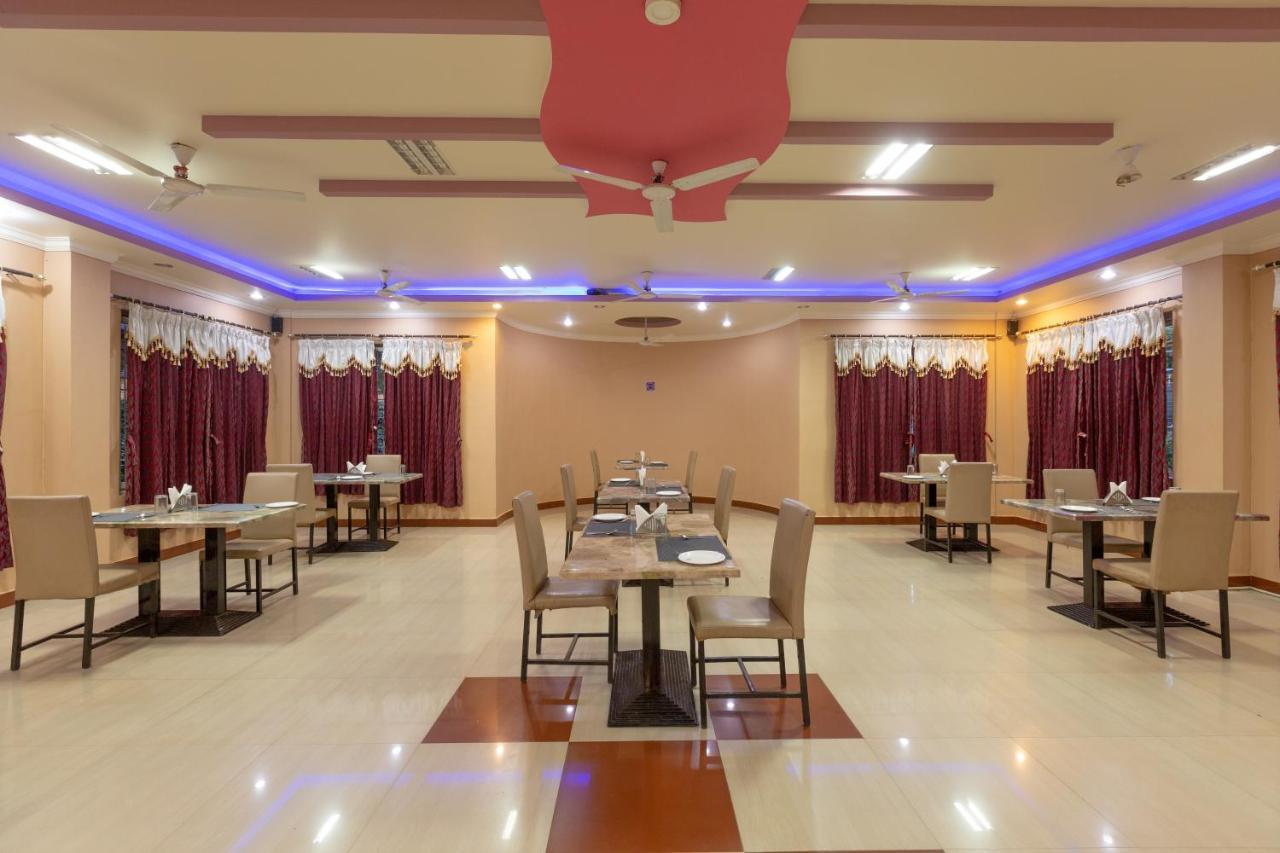 Kstdc Hotel Mayura Chalukya, Badami Extérieur photo